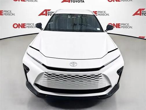 2025 Toyota Crown Signia XLE