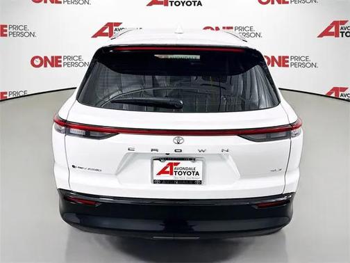 2025 Toyota Crown Signia XLE