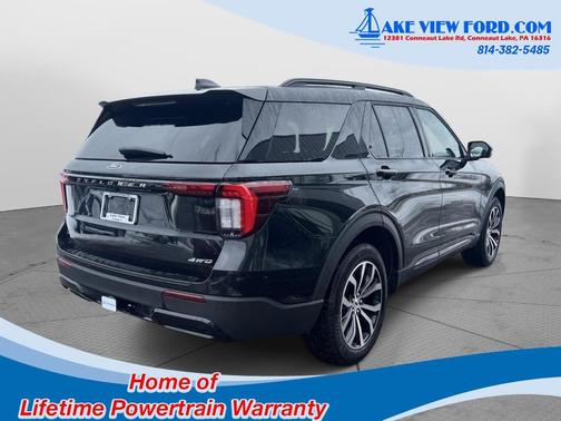 2025 Ford Explorer ST-Line