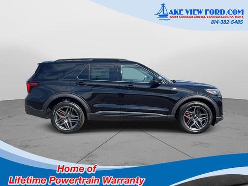 2025 Ford Explorer ST-Line