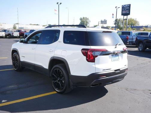 2023 GMC Acadia AWD SLT