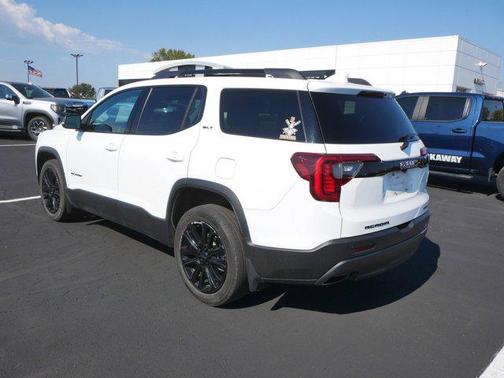 2023 GMC Acadia AWD SLT