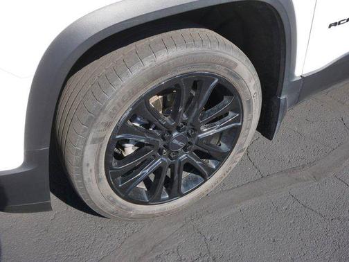 2023 GMC Acadia AWD SLT