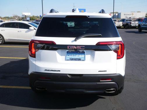 2023 GMC Acadia AWD SLT