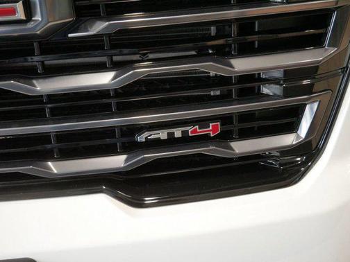 2025 GMC Acadia AWD AT4