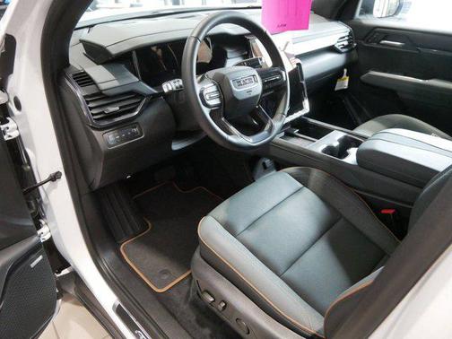 2025 GMC Acadia AWD AT4