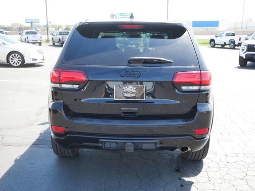 Diamond Black Crystal Pearlcoat 2021 Jeep Grand Cherokee Laredo