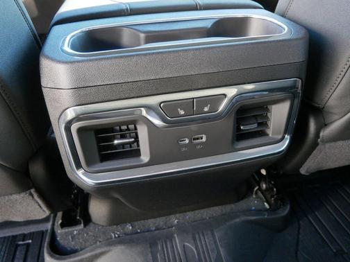 2026 GMC Sierra 3500 SLT