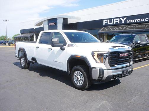 White 2024 GMC Sierra 2500 Pro