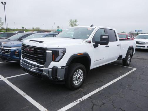 White 2024 GMC Sierra 2500 Pro