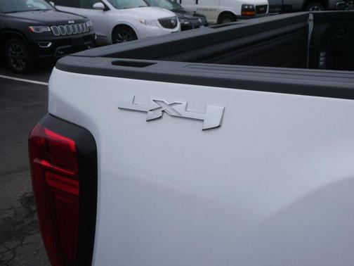 White 2024 GMC Sierra 2500 Pro