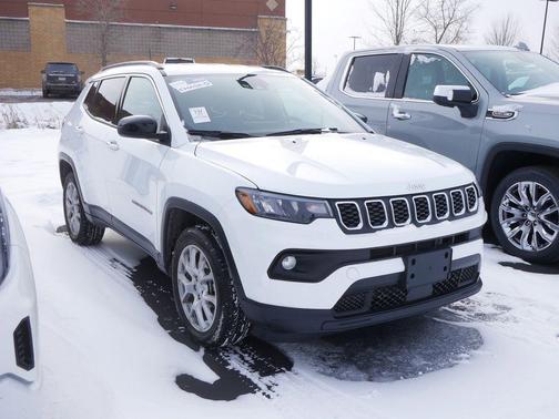 2024 Jeep Compass Latitude Lux