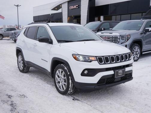 2024 Jeep Compass Latitude Lux
