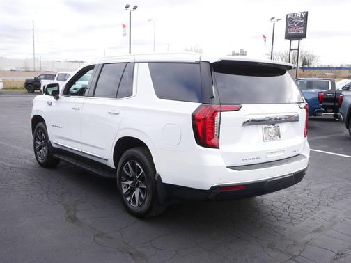 2023 GMC Yukon SLT
