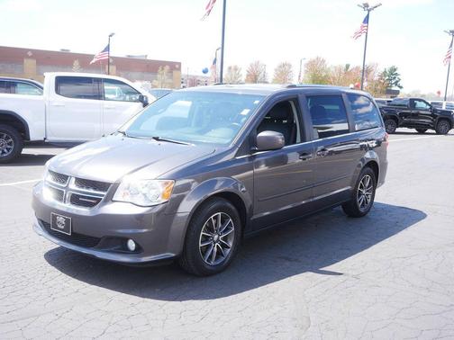 Granite Crystal Metallic Clearcoat 2016 Dodge Grand Caravan SXT