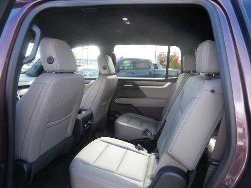 2026 GMC Acadia AWD Elevation