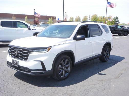 White 2025 Honda Pilot Sport