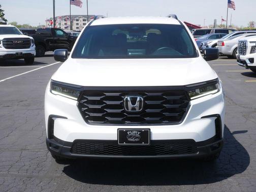 White 2025 Honda Pilot Sport