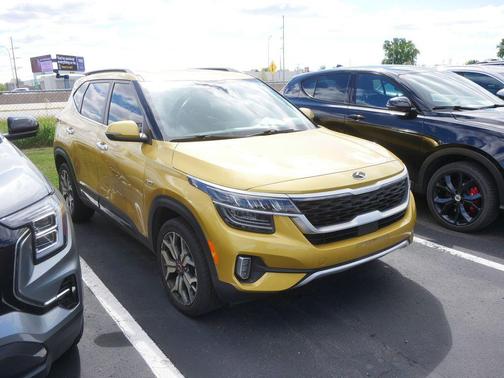 Starbright Yellow 2021 Kia Seltos SX Turbo