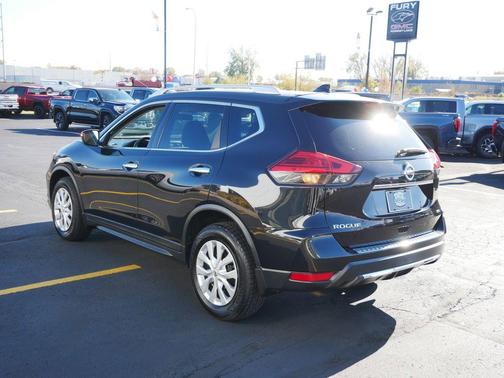 2017 Nissan Rogue S