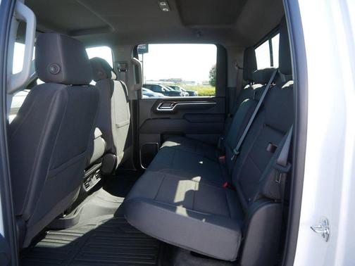 2026 GMC Sierra 3500 SLE