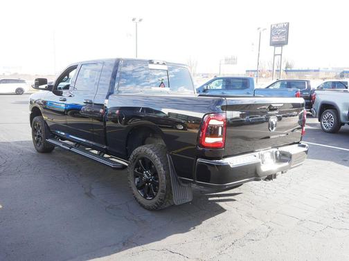 2022 RAM 2500 Big Horn Mega Cab 4x4 6'4'' Box