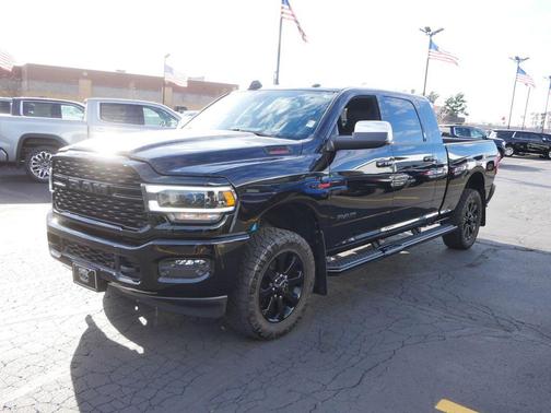 2022 RAM 2500 Big Horn Mega Cab 4x4 6'4'' Box