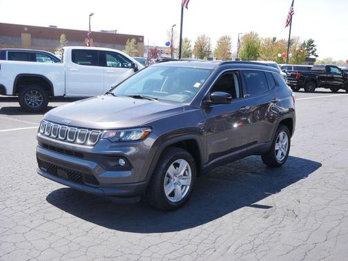 Granite Crystal Metallic Clearcoat 2022 Jeep Compass Latitude