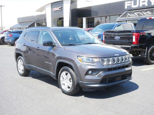 Granite Crystal Metallic Clearcoat 2022 Jeep Compass Latitude