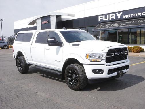 Bright White Clearcoat 2023 RAM 2500 Big Horn Crew Cab 4x4 6'4' Box