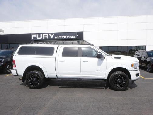 Bright White Clearcoat 2023 RAM 2500 Big Horn Crew Cab 4x4 6'4' Box