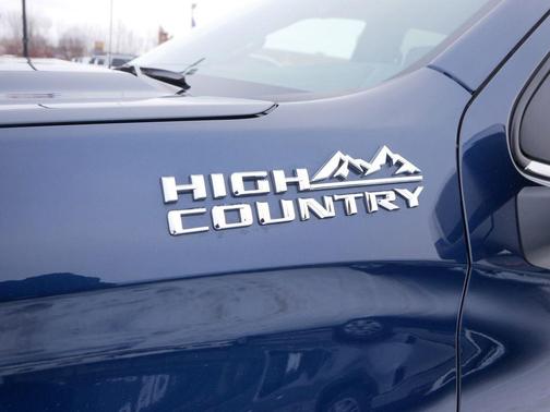2022 Chevrolet Silverado 1500 High Country