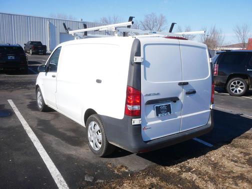 2016 Mercedes-Benz Metris Base