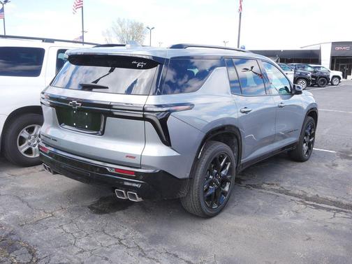 Sterling Gray Metallic 2024 Chevrolet Traverse RS
