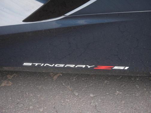Shadow Gray Metallic 2021 Chevrolet Corvette Stingray w/3LT