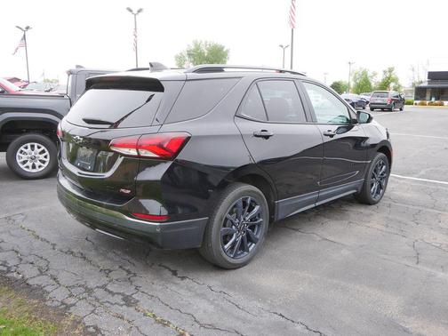 Mosaic Black Metallic 2022 Chevrolet Equinox AWD RS