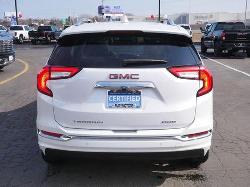 2023 GMC Terrain Denali