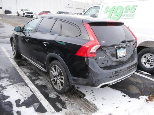 2015 Volvo V60 Cross Country T5