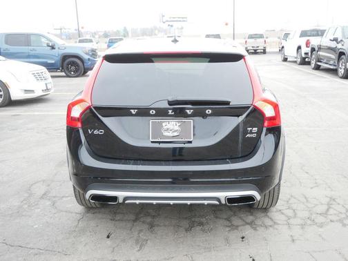 2015 Volvo V60 Cross Country T5