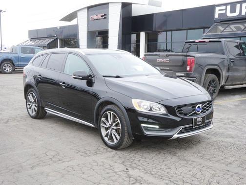 2015 Volvo V60 Cross Country T5