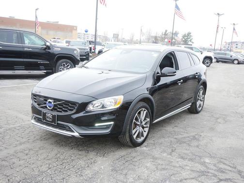 2015 Volvo V60 Cross Country T5