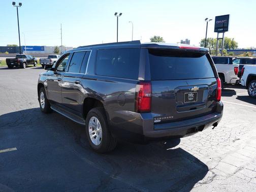 Tungsten Metallic 2017 Chevrolet Suburban LT