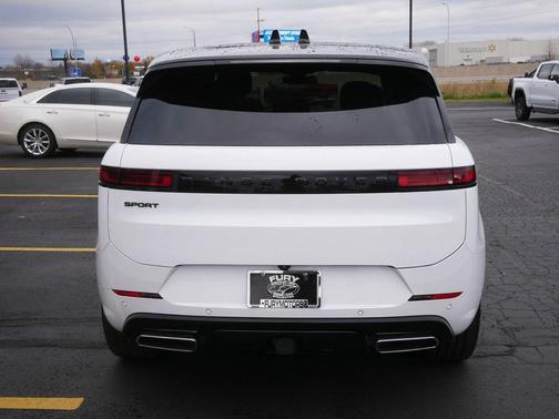 2025 Land Rover Range Rover Sport SE
