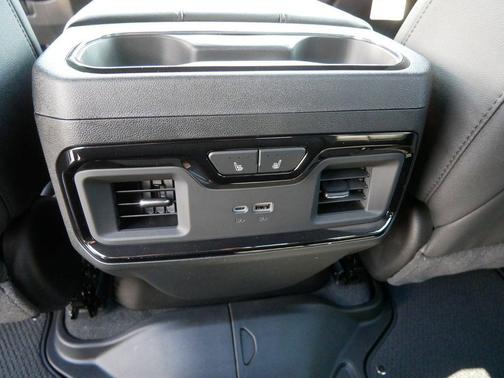 2025 GMC Sierra 3500 Base