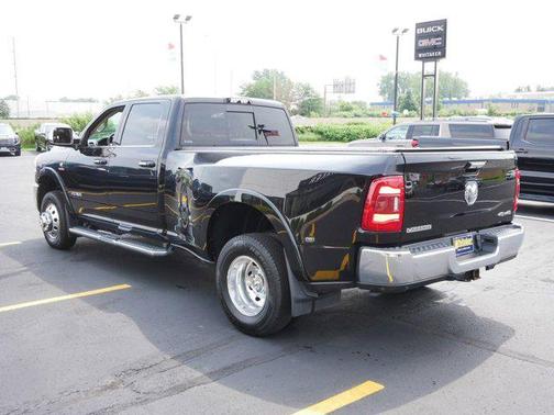 2020 RAM 3500 Laramie Crew Cab 4x4 8' Box