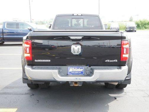 2020 RAM 3500 Laramie Crew Cab 4x4 8' Box