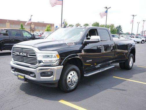 2020 RAM 3500 Laramie Crew Cab 4x4 8' Box