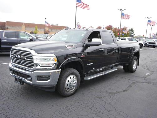2020 RAM 3500 Laramie Crew Cab 4x4 8' Box