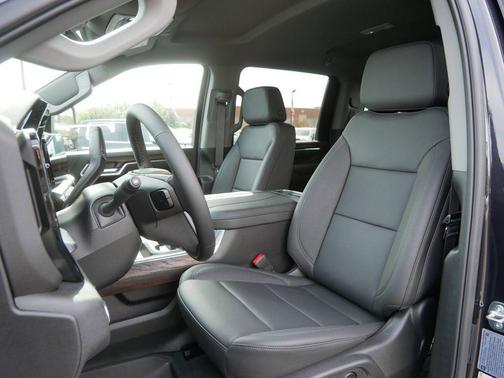 2026 GMC Sierra 3500 SLT