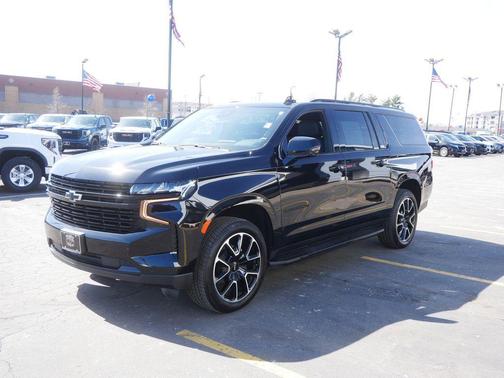 Black 2024 Chevrolet Suburban RST